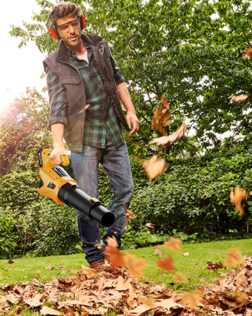 leaf blower