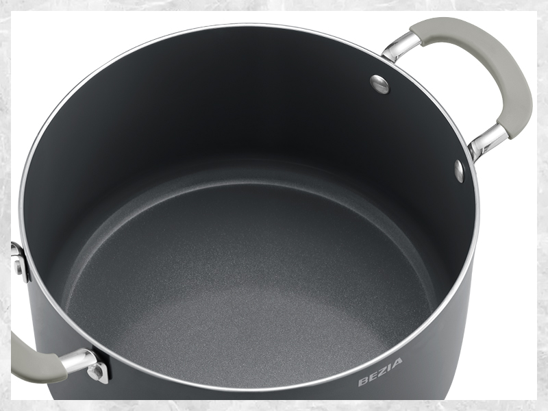 cooking pots