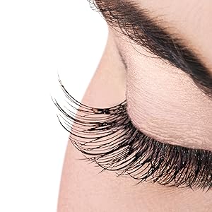 natural looking false eyelashes