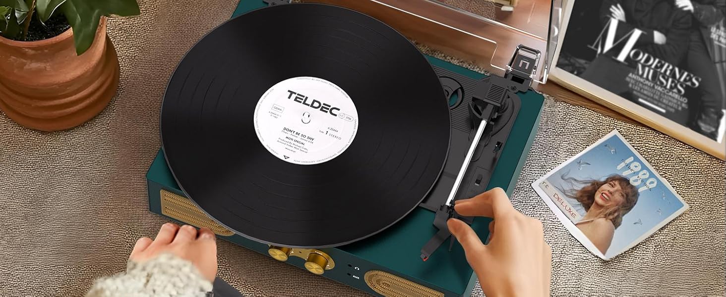record player with speakers