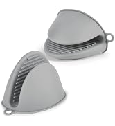 AUAUY 1 Pair Mini Silicone Oven Mitts, Heat Resistant Pot Holders Mitts, Cute Oven Pinch Grip Glo...
