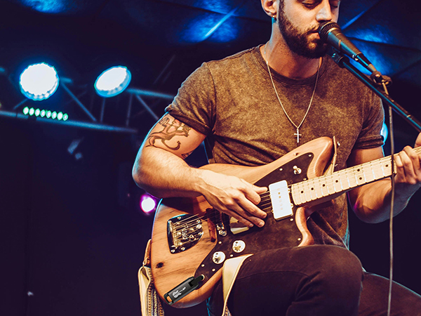 wireless guitar transmitter and receiver