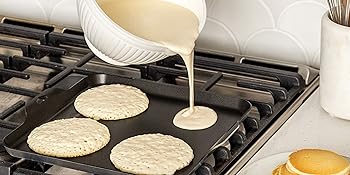 pancake batter;pancakes,breakfast