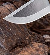 survival knife with fire starter