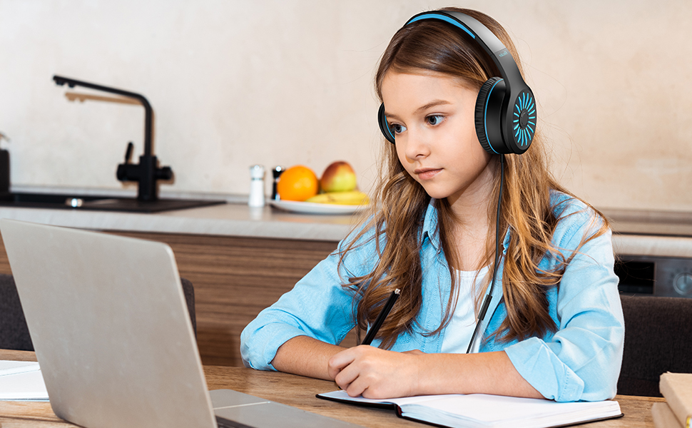 wired headphones for online learning