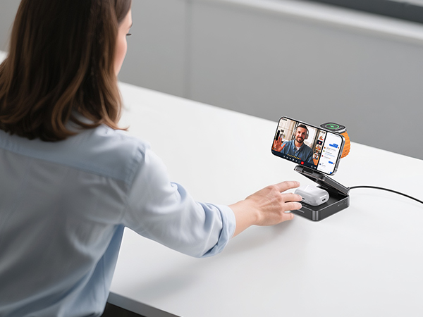 AS DESKTOP CHARGING STATION