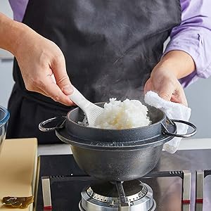 Standing rice spoons application