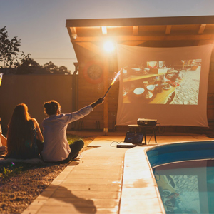 Outdoor Screen Projection