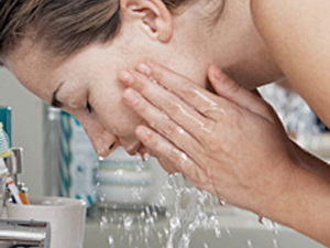 hands free soap dispenser