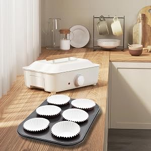 Standard Cupcake Liners Gold Foil Muffin Baking Cups 200Pack - Greaseproof Sturdy Cupcake Paperspers