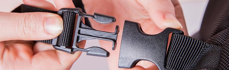 Side release buckles