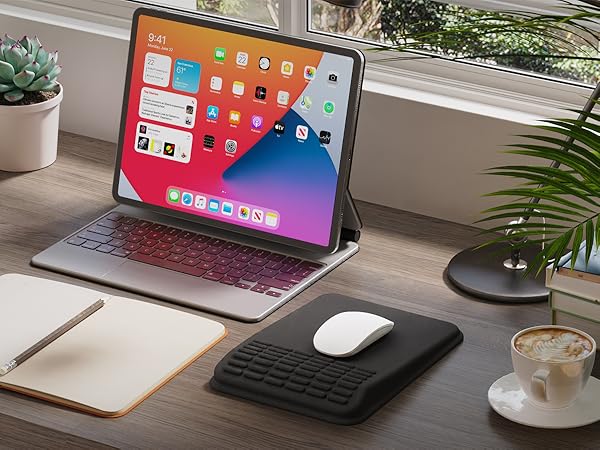 mouse pad with wrist rest