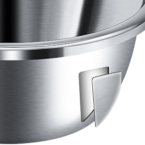 strainers and colanders