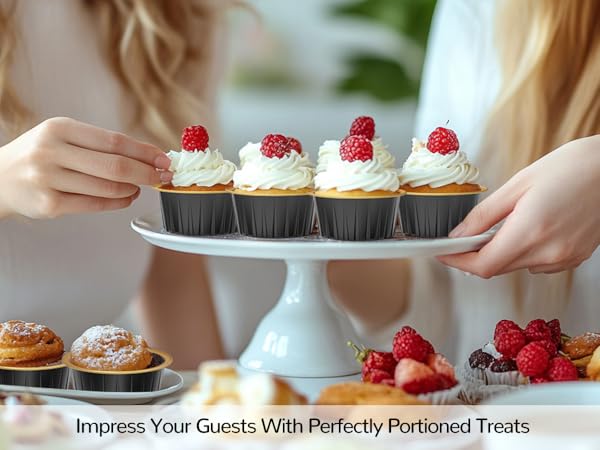 Mini Cake Pans with Lids