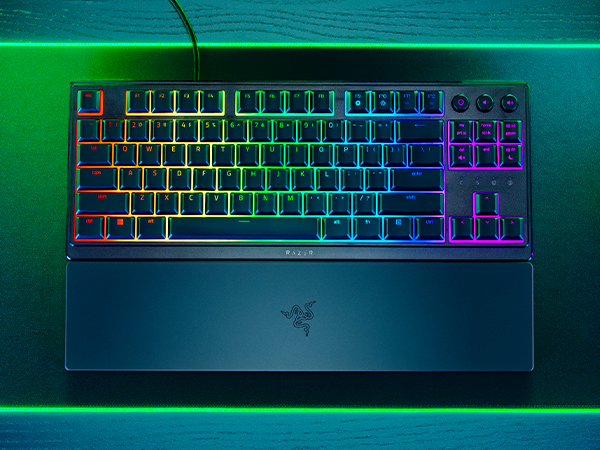 Razer Chroma RGB 16.8 million color Lighting personalize customizable dynamic gaming mode