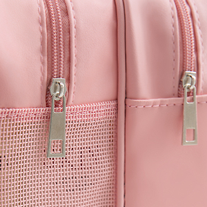 Zipper closure toiletry bag