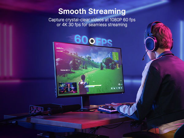 A game streamer live streaming smoothly at 60FPS in low light