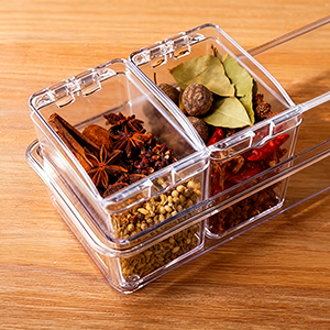 clear-spice-jars-with-tray-organizer