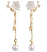 Dainty Elegant Pearl Earrings