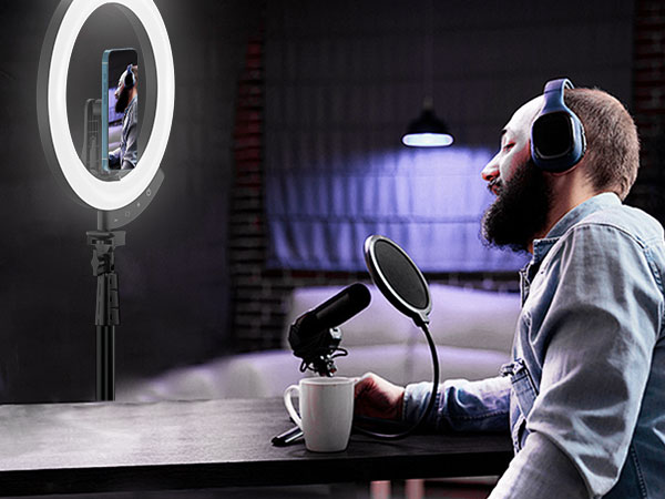 iphone tripod with light