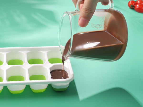 ice cube tray