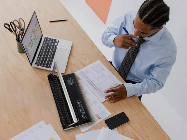 comb binding machine