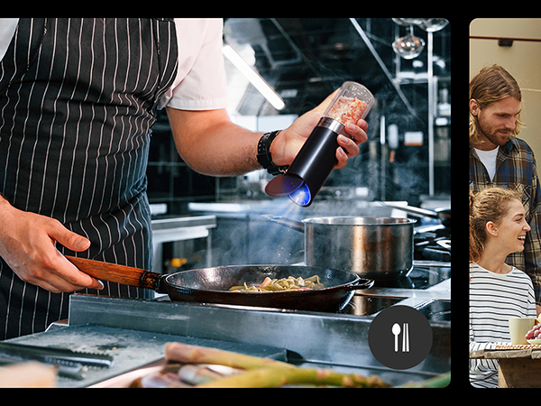 Salt and pepper grinder set