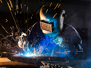 Experienced polishing and welding techniques meticulously showcase every detail.