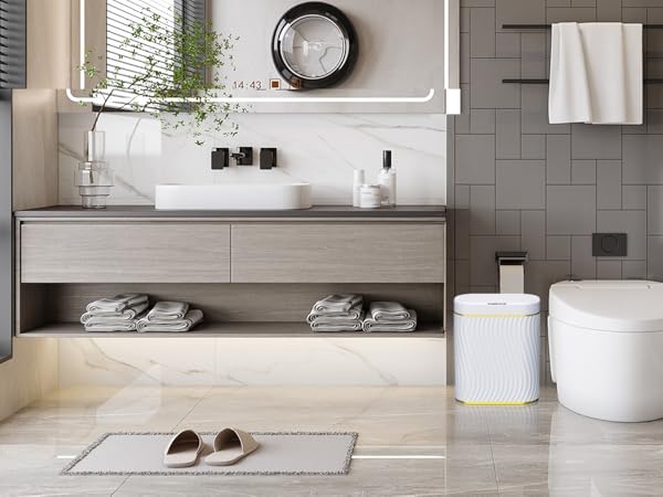 Bathroom Small Trash Can with Lid