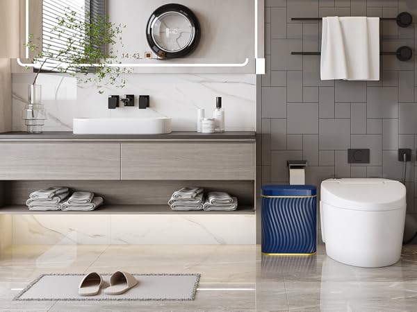 Bathroom Small Trash Can with Lid