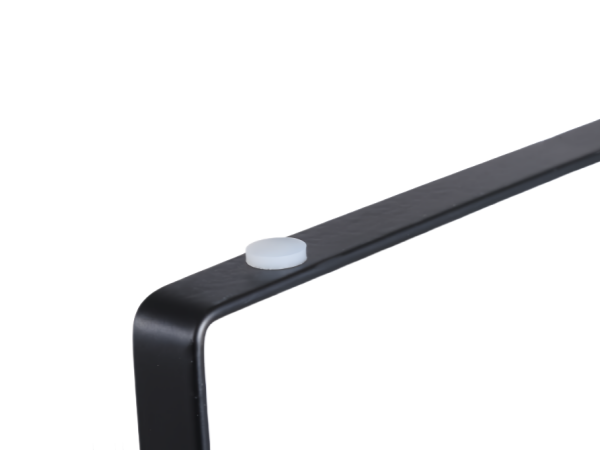 The base has rubber padstoprotectyour table fromscratches