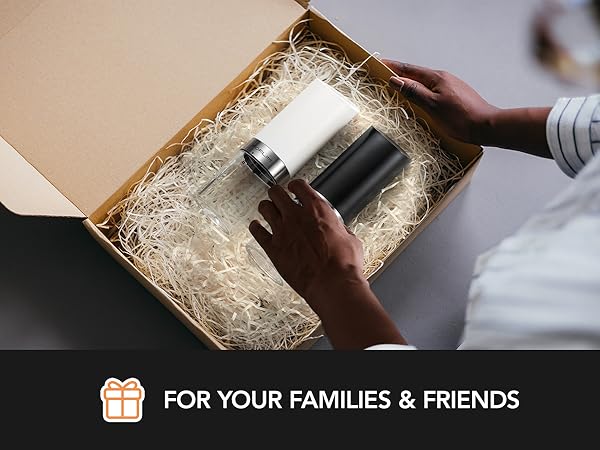 Salt and pepper grinder set