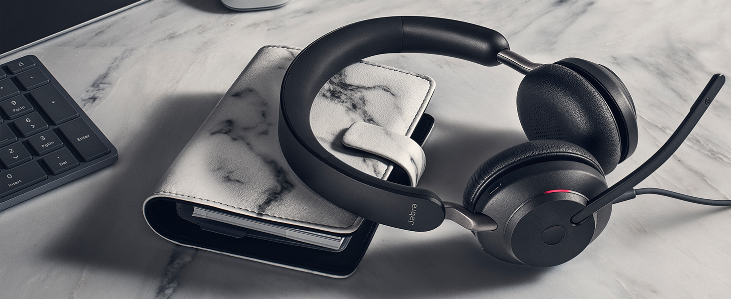Three strategically placed microphones filter 35% more background conversation noise from calls.