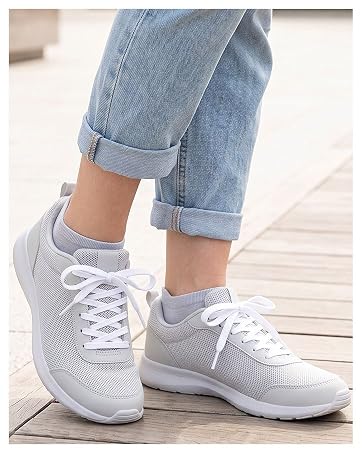 White Shoelaces