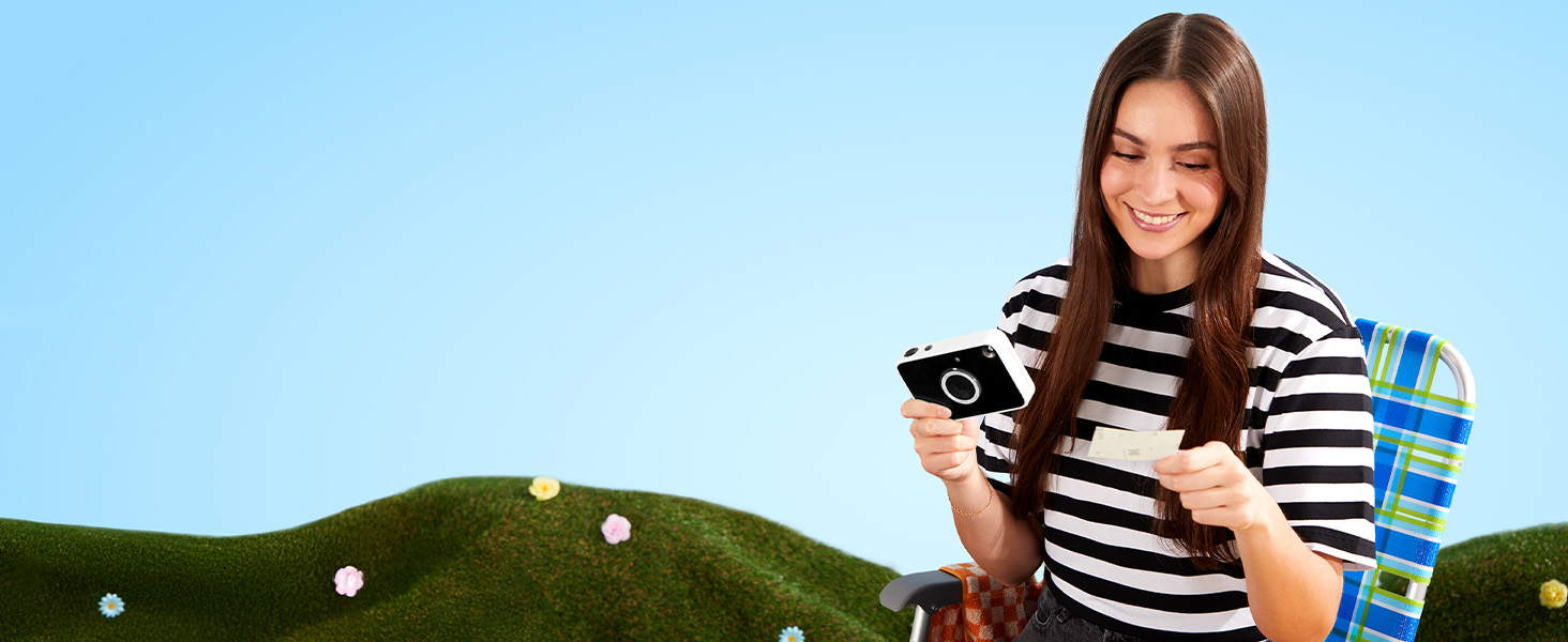 KODAK Printomatic+ Instant Print Digital Camera