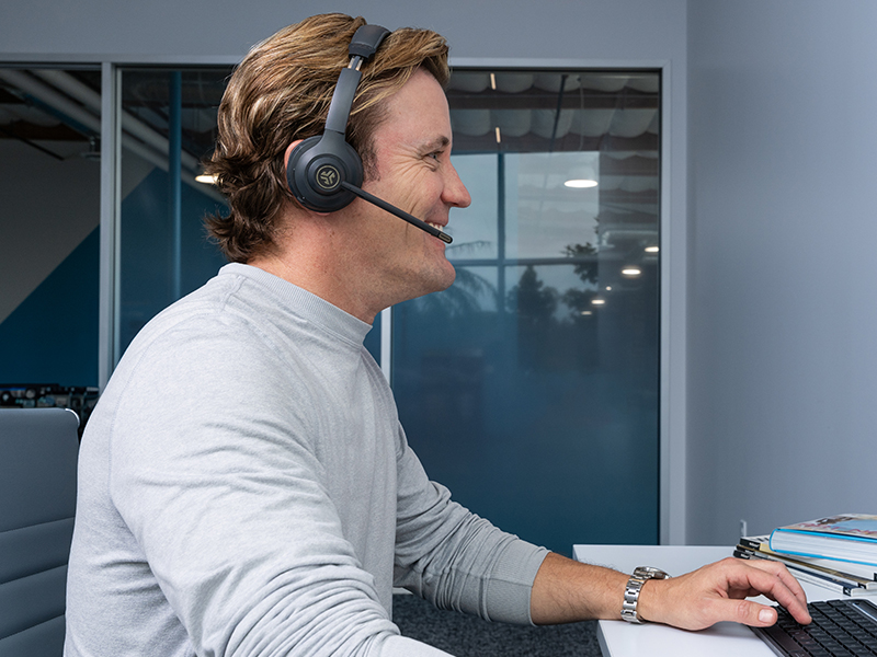 using jlab go work on the pc during a meeting