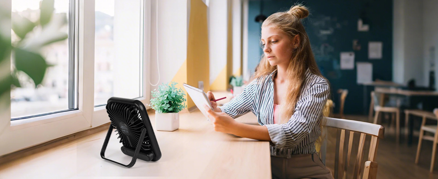 Small Desk Fan Quiet Battery Powered