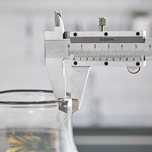 glass pitcher with lid
