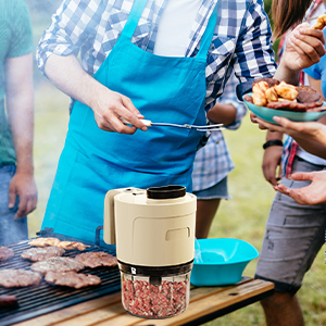 Lightweight and portable food processor