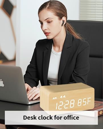 Desk clock for office