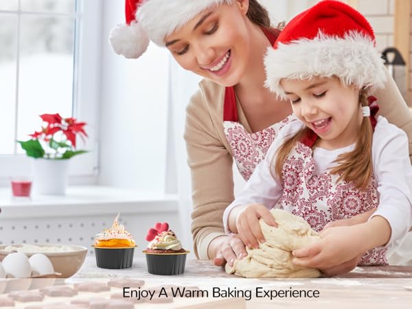 Mini Cake Pans with Lids