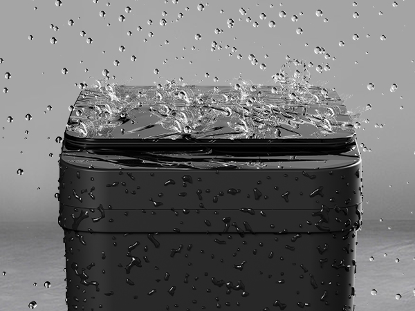 garbage can with lid