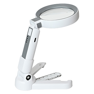 Illuminated magnifying glass