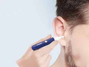 ear cleaner with camera