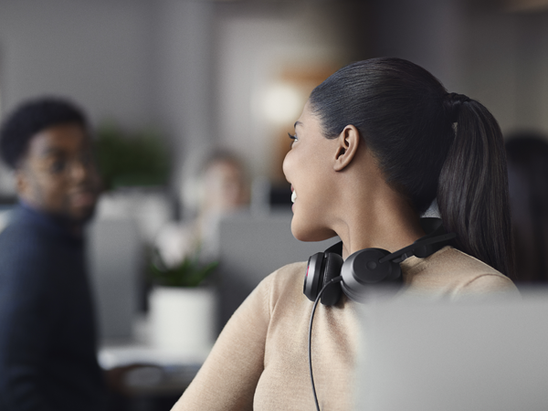 Works with all leading UC platforms, and is available in a Microsoft Teams-certified variant.