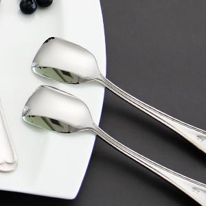 dessert spoon