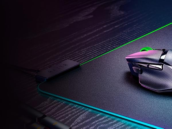 Iconic Ergonomic Form with 9 Customizable Controls for unrivalled handling and command desktop