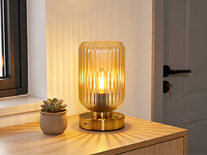 Table lamp