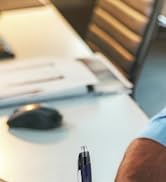 uniball Jetstream RT Retractable Ballpoint Pens with 0.7mm Fine Point, Black, 3 Count