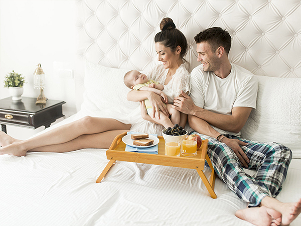 breakfast in bed tray